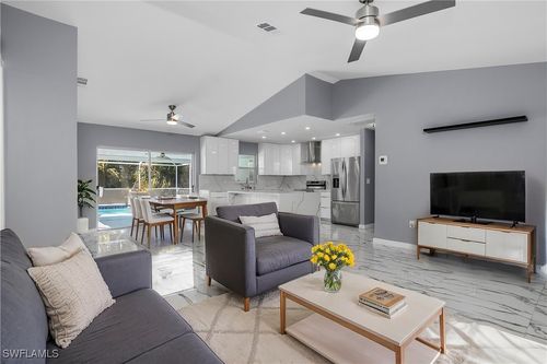 2524 Dora Ct, LEHIGH ACRES, FL, 33971-1400 | Card Image