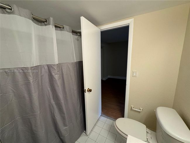 APT-315 - 4215 University Dr, Condo with 2 bedrooms, 2 bathrooms and null parking in Sunrise FL | Image 35