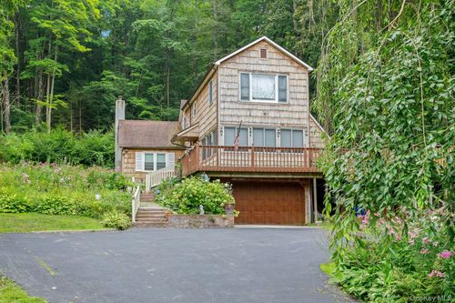 934 Peekskill Hollow Rd, Putnam Valley, NY, 10579-1705 | Card Image