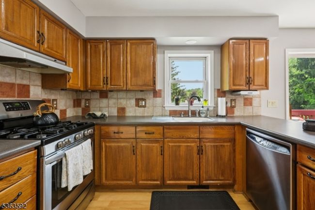 60 Preston Ave, House other with 4 bedrooms, 3 bathrooms and null parking in East Hanover NJ | Image 16