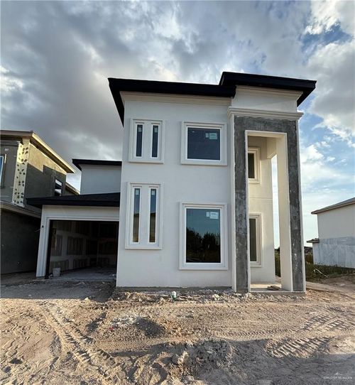 2710 E Solar Dr, Mission, TX, 78574-3377 | Card Image