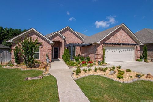 97 Pinnacle Dr, Bryant, AR, 72022-8061 | Card Image