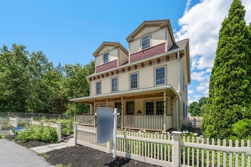 1-1844 Main St, Concord, MA, 01742-3819 | Card Image