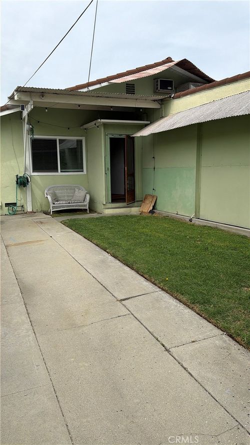 9615 Walnut St, Bellflower, CA, 90706-5828 | Card Image