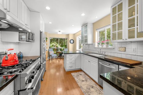 22-72 Jamieson Crt, New Westminster, BC, V3L5R6 | Card Image