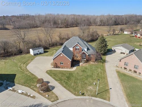 5252 Madison Ct, Swartz Creek, MI, 48473-9468 | Card Image