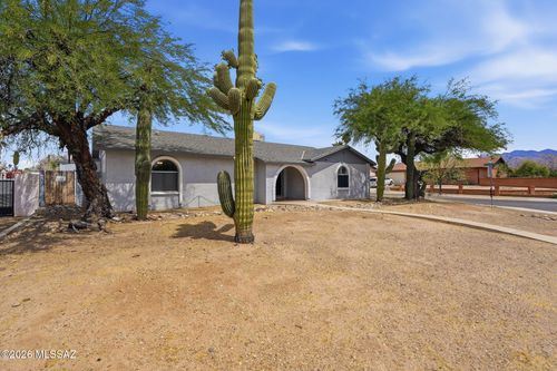 8001 N Firethorn Avenue, Tucson, AZ, 85741 | Card Image