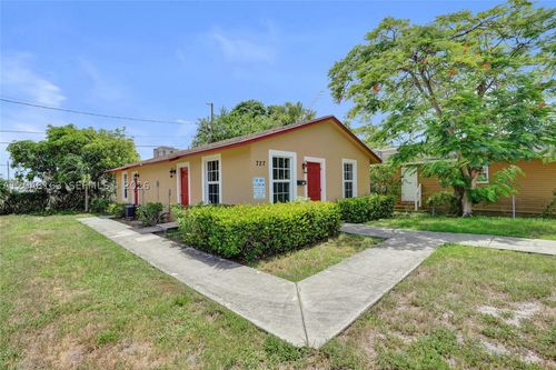 a-727 22nd St, West Palm Beach, FL, 33407-5782 | Card Image