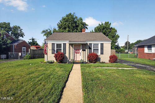 1560 E Sevier Ave, Kingsport, TN, 37664-3031 | Card Image