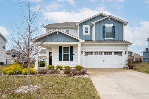 15469 Eastpark Cir W, Fishers, IN, 46037-4606 | Card Image