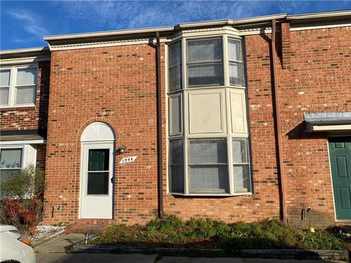 1944 Darnell Dr, Virginia Beach, VA, 23455-3142 | Card Image