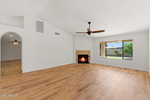 801 E Aire Libre Avenue, Phoenix, AZ, 85022 | Card Image