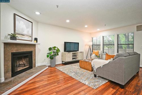 apt-1-3279 Mt Diablo Ct, Lafayette, CA, 94549-4038 | Card Image