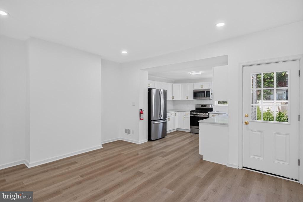 Residential in GLOUCESTER CITY 5