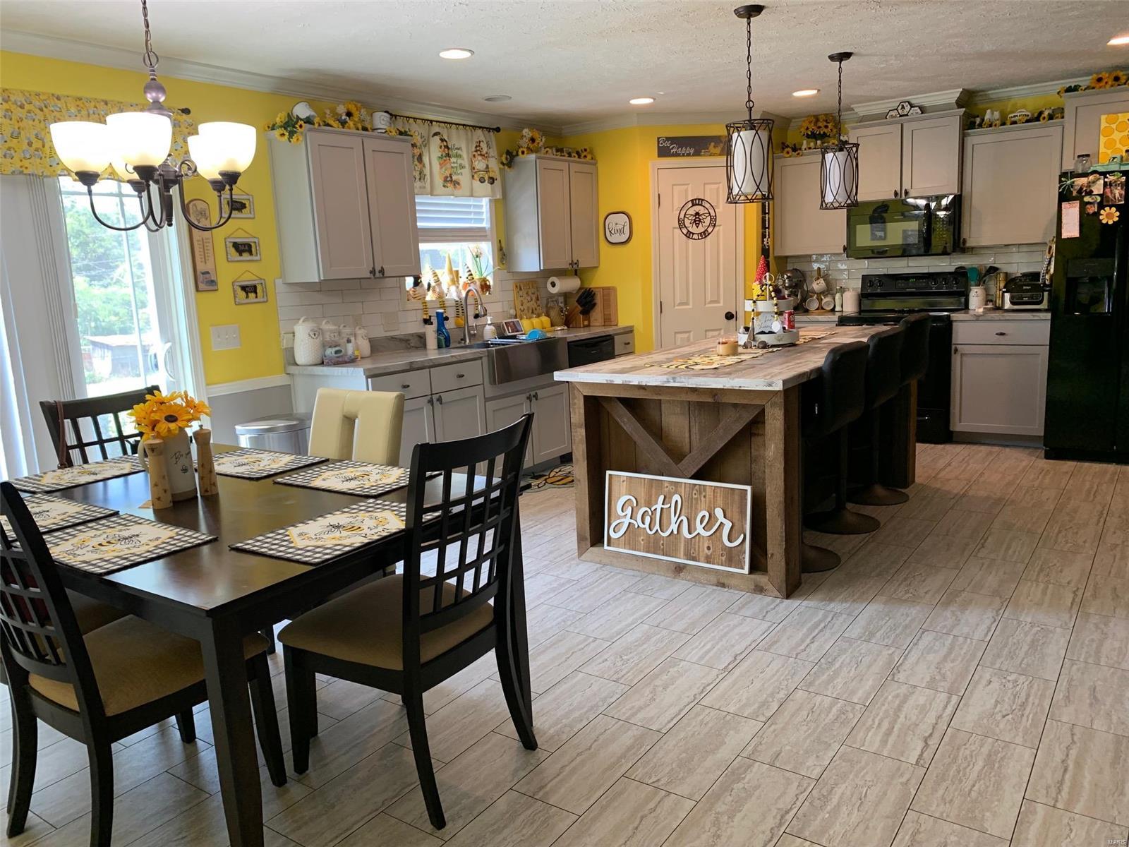 8th St, Scott City, MO 63780