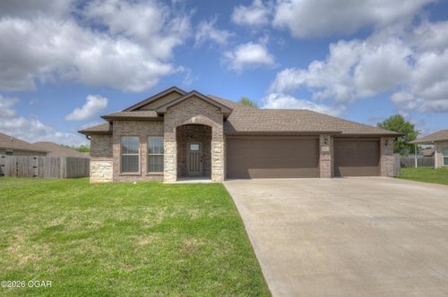 811 Delaney Dr, Carl Junction, MO, 64834-5500 | Card Image