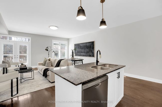 15 Hiawatha Crt, House attached with 3 bedrooms, 4 bathrooms and 1 parking in Vaughan ON | Image 8
