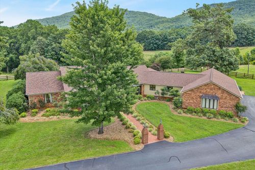 270 Parkside Ln, Rocky Mount, VA, 24151-2671 | Card Image