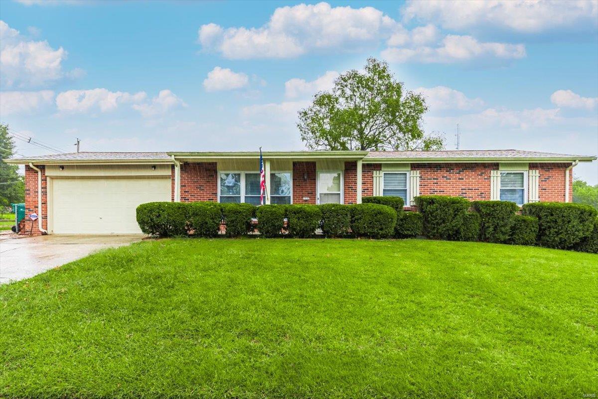 Boone Ct, Saint Charles, MO 63303