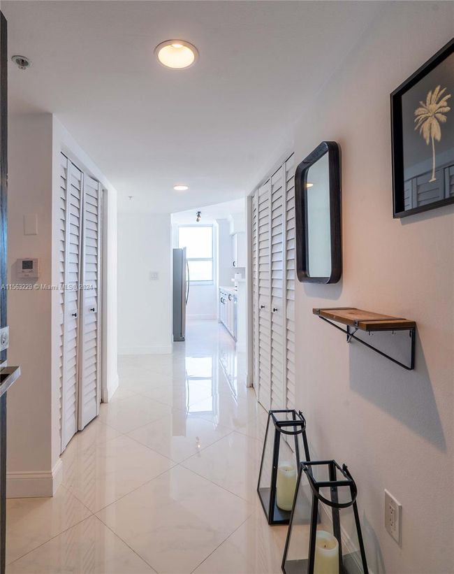 APT-1012 - 90 Alton Rd, Condo with 2 bedrooms, 2 bathrooms and null parking in Miami Beach FL | Image 16