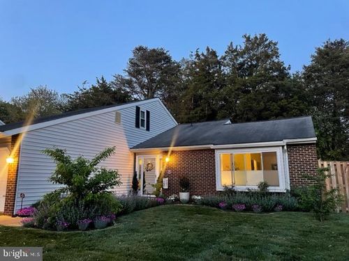 236 E Juniper Ave, STERLING, VA, 20164-2416 | Card Image