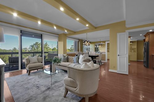 unit-504-49 Briar Hollow Ln, Houston, TX, 77027-9350 | Card Image