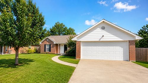 403 E Mulberry St, Leonard, TX, 75452-2340 | Card Image