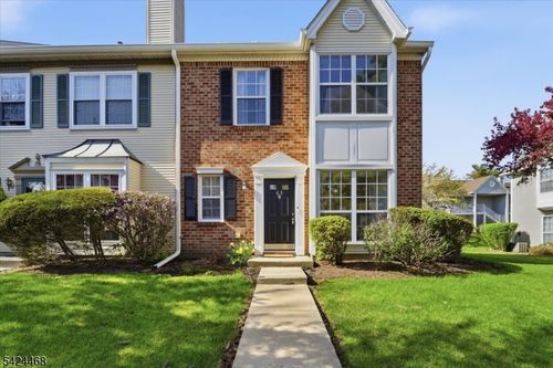 63 Amberly Ct, Franklin Park, NJ, 08823-1514 | Card Image