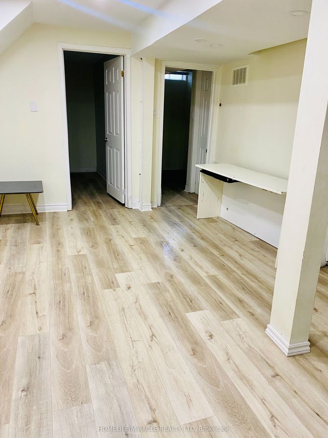 22 Cranberry Cres, House other with 5 bedrooms, 4 bathrooms and 5 parking in Brampton ON | Image 35