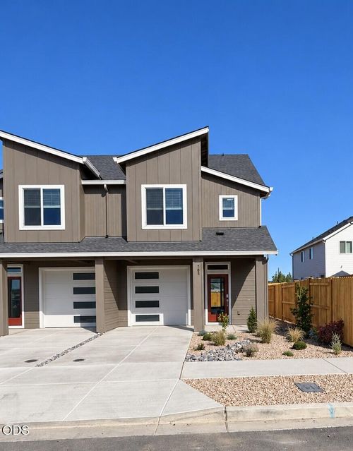 705 Nw Walnut Ave, Redmond, OR, 97756-2367 | Card Image