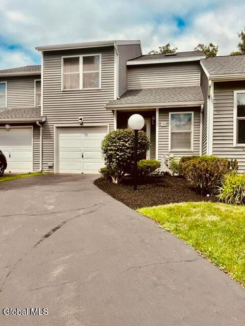 153 Harvard Rd, Watervliet, NY, 12189-1212 | Card Image