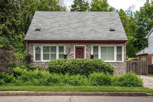 16 Sussex St, Hamilton, ON, L8S2E1 | Card Image