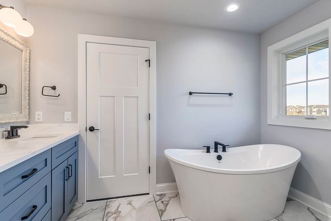 1421 Greenleaf Ct, Home with 4 bedrooms, 4 bathrooms and null parking in SUN PRAIRIE WI | Image 24
