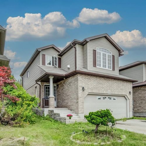 404 Tealby Cres, Waterloo, ON, N2J4Y8 | Card Image