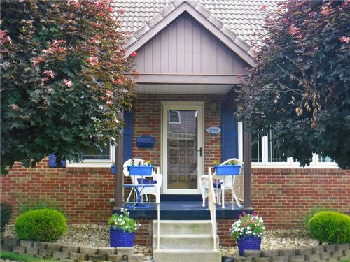 246 Arthur St, Zelienople, PA, 16063-1003 | Card Image