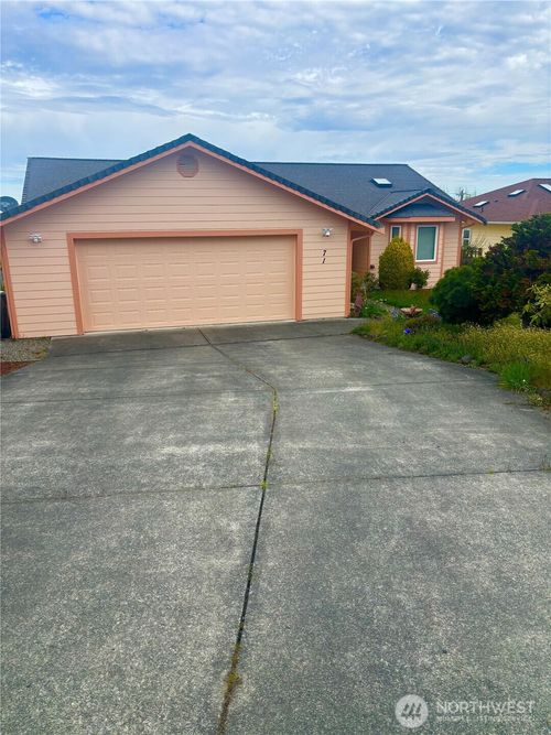 71 Onyx Ln, Sequim, WA, 98382-4753 | Card Image
