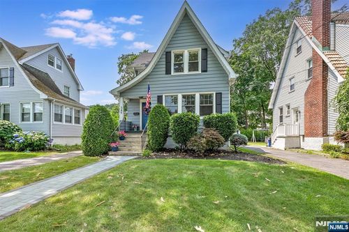 349 Elm St, Oradell, NJ, 07649-2207 | Card Image