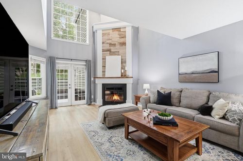 11757 Arbor Glen Way, RESTON, VA, 20194-1581 | Card Image