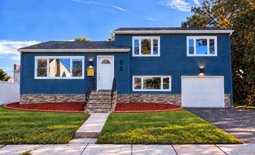 23 Davison Pl, Freeport, NY, 11520-5300 | Card Image