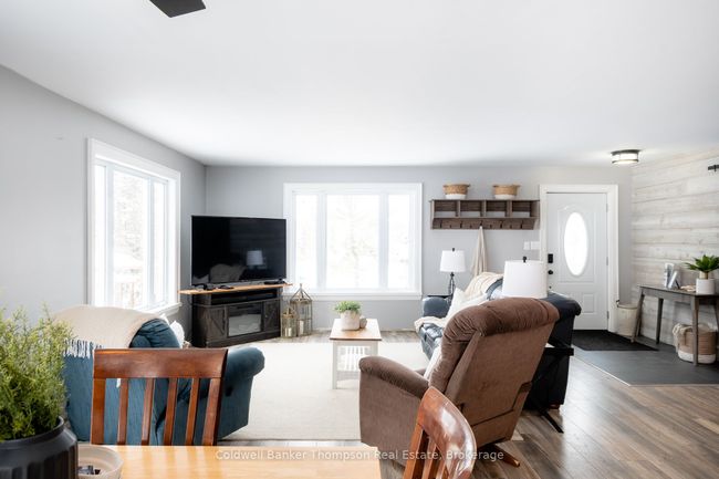751 Old Muskoka Rd, House other with 3 bedrooms, 1 bathrooms and 4 parking in Utterson ON | Image 10