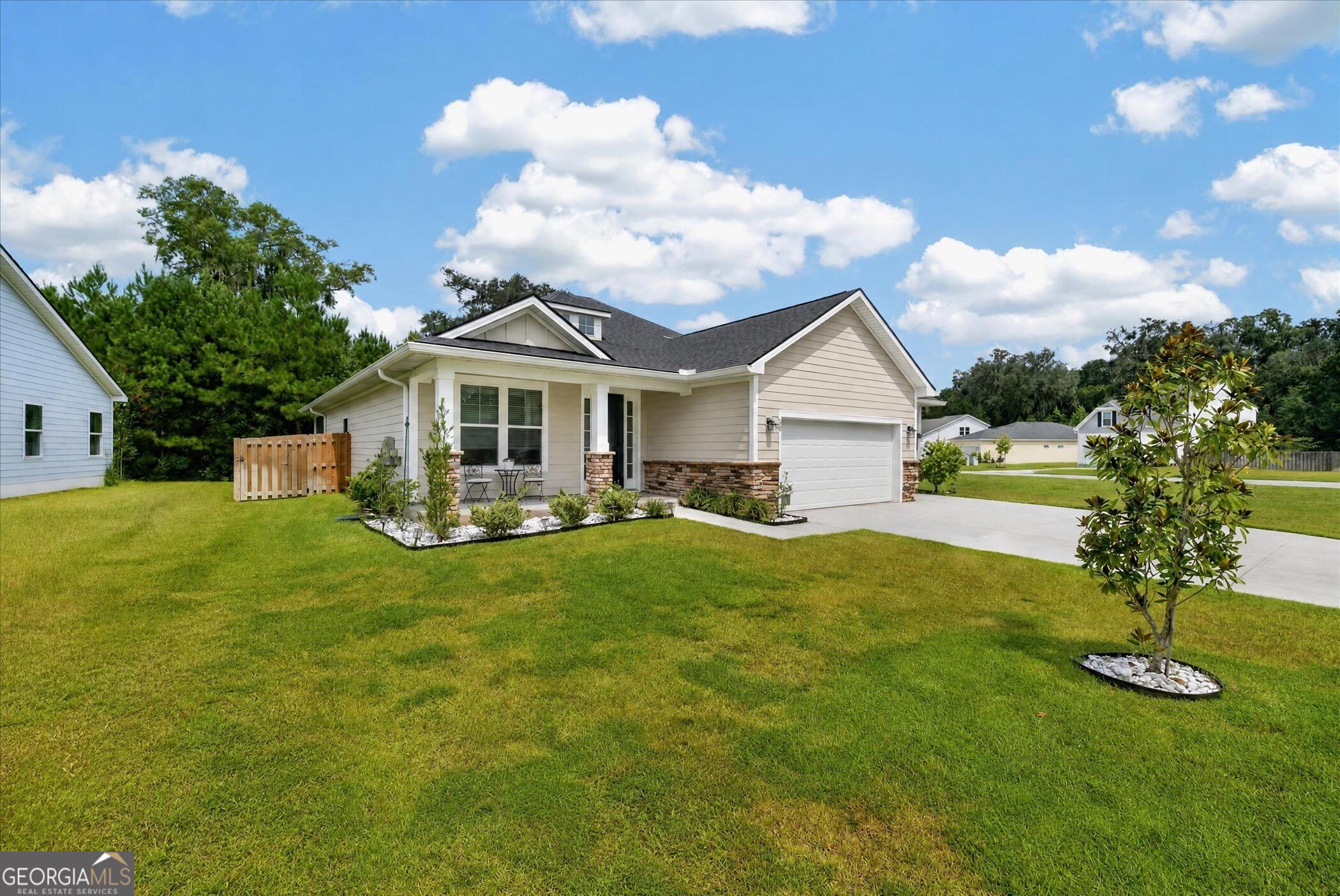 Residential in Richmond Hill 2