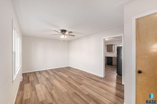 321 N Olive Ave Avenue, Madison, SD, 57042 | Card Image