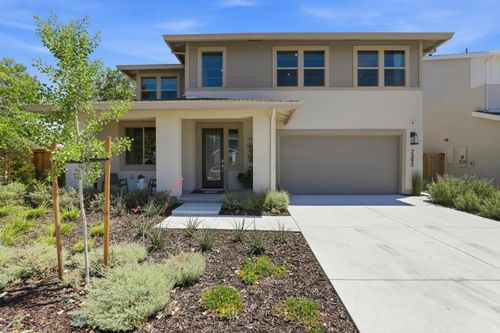 7392 Ailes Ct, Gilroy, CA, 95020-5947 | Card Image