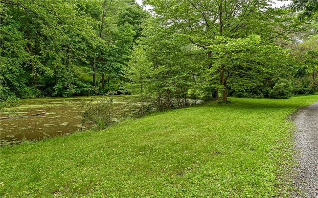 117 Oak Dr, House other with 3 bedrooms, 3 bathrooms and 5 parking in Forward Twp - BUT PA | Image 50