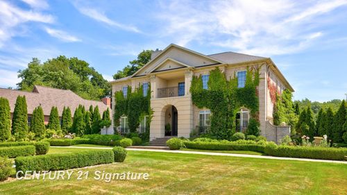 12 Woodshire Dr, Freeland, MI, 48623-8915 | Card Image