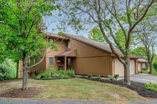 7680 Hudson Ct, Dexter, MI, 48130-1450 | Card Image