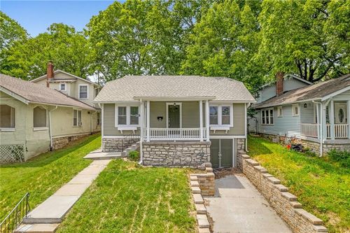 5016 Lydia Ave, Kansas City, MO, 64110-2328 | Card Image