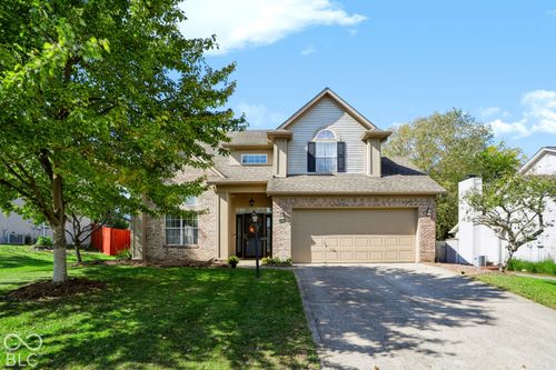 1486 Derbyshire Dr, Greenwood, IN, 46143-9097 | Card Image