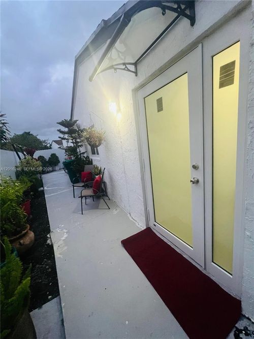 2500 Sw 131st Ct, Miami, FL, 33175-1161 | Card Image