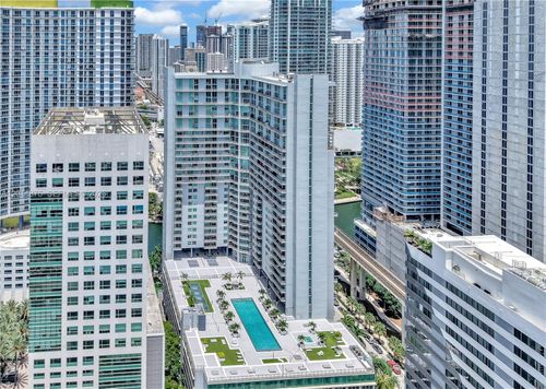 1934-690 Sw 1st Ct, MIAMI, FL, 33130-2991 | Card Image